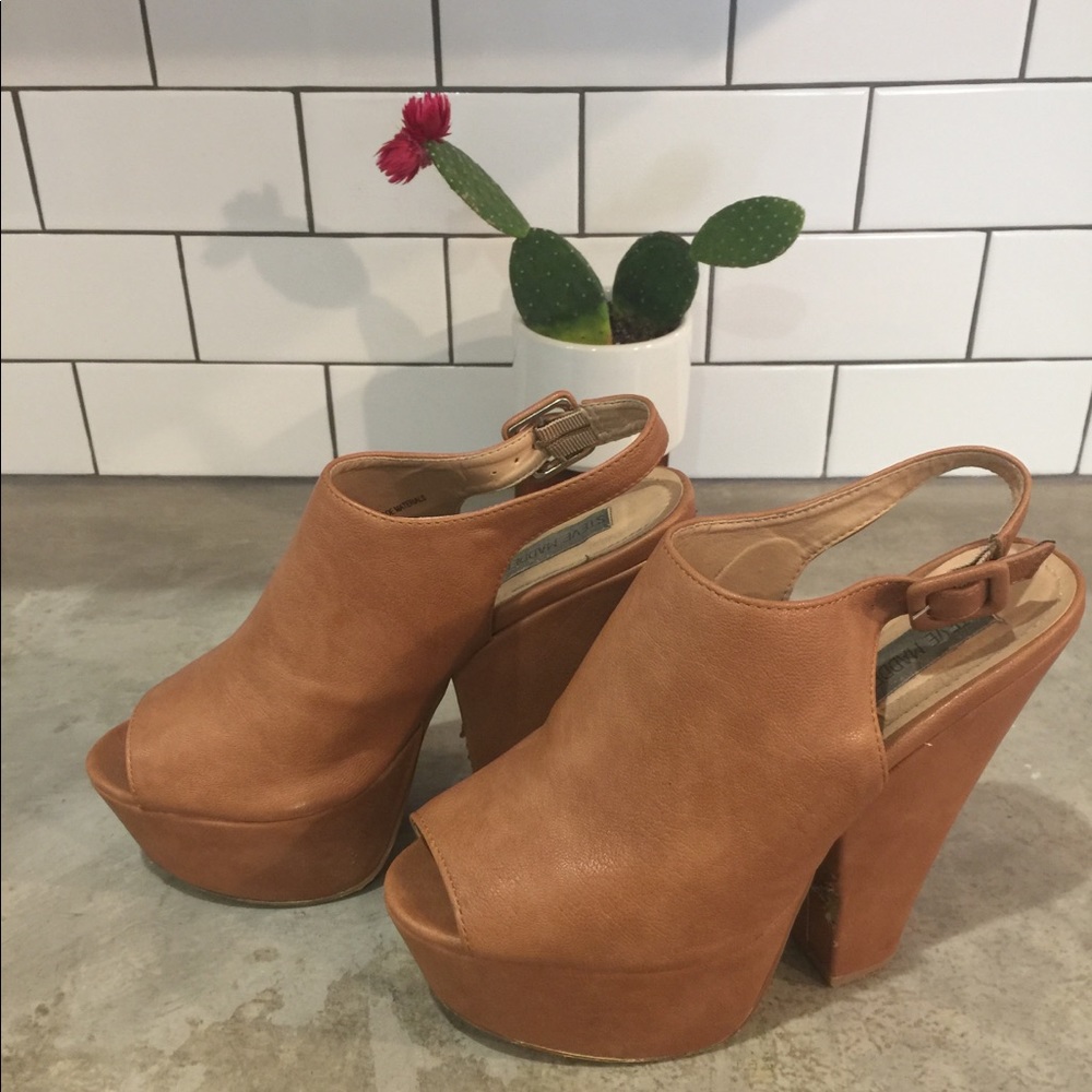 Steve Madden chunky heel sandal wedge nude tan